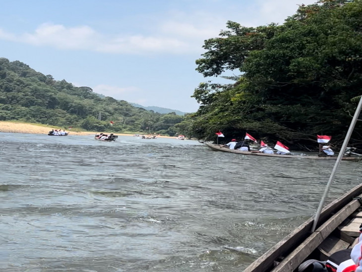 Bailieu basamo dalam rangka memeriahkan peringatan HUT-RI ke-79 di Kecamatan Kampar Kiri Hulu
